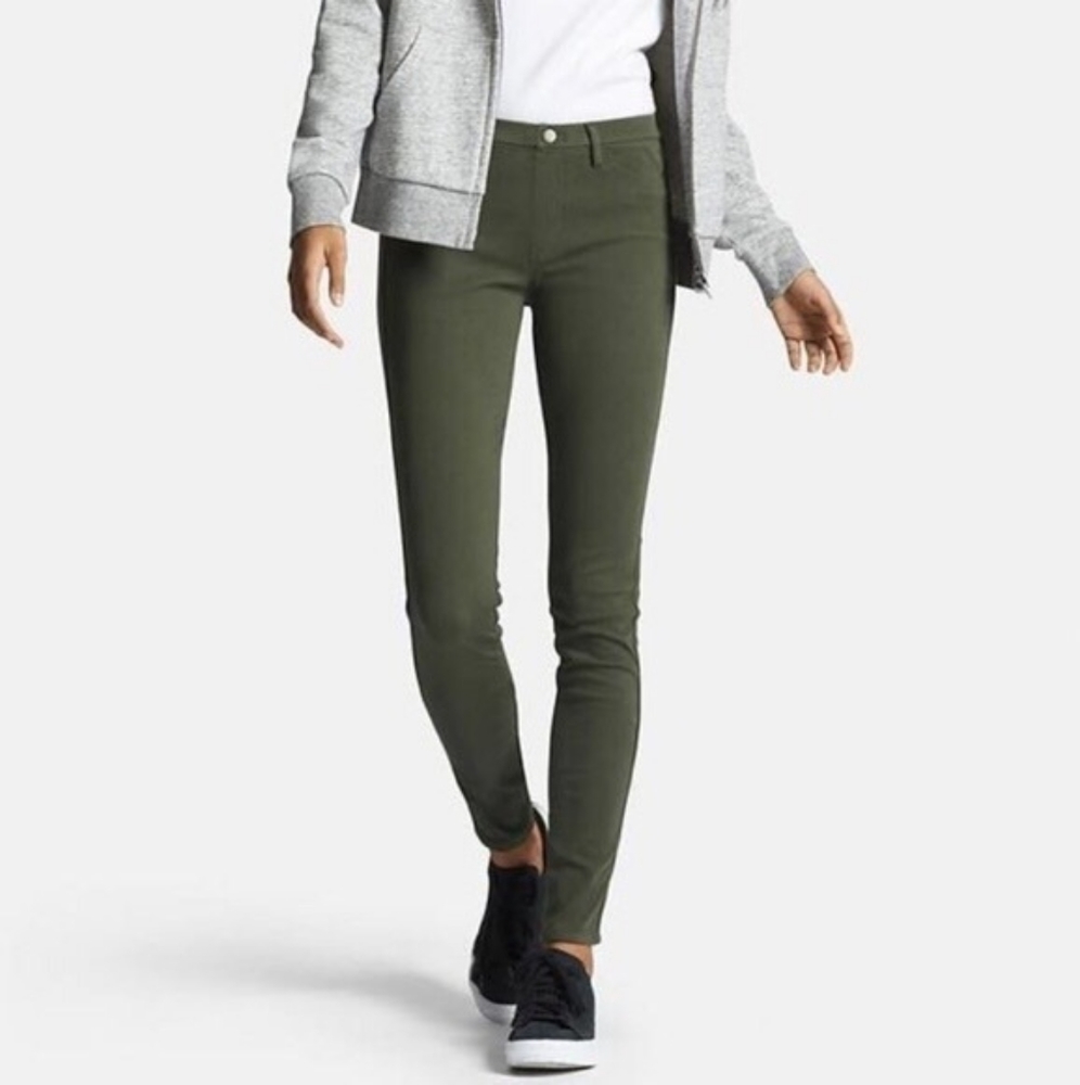 Uniqlo Highrise Green Legging Pant, Sz XS (24-25